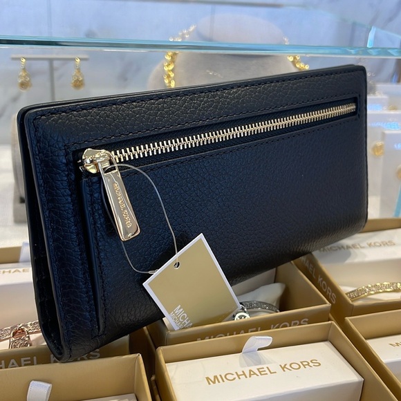 Michael Kors Reed Large Bifold Pebbled Leather Snap Wallet Card Case
Black
NWT - Picture 9 of 16